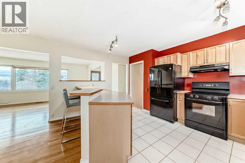 540 Dalmeny Hill Nw, Calgary, Alberta  T3A 1T6 - Photo 6 - A2278492