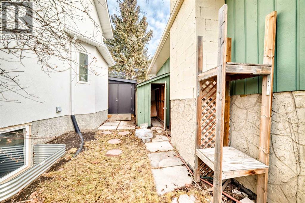 540 Dalmeny Hill Nw, Calgary, Alberta  T3A 1T6 - Photo 43 - A2278492