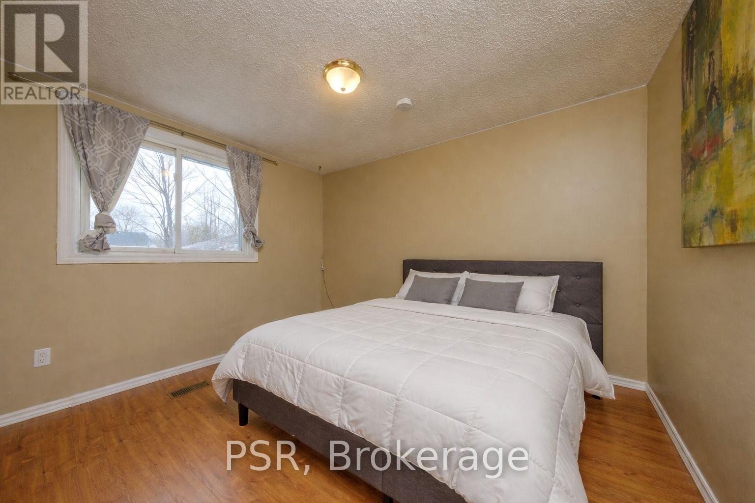 708 Johnston Crescent W, Kincardine, Ontario  N2Z 1S4 - Photo 8 - X12706572