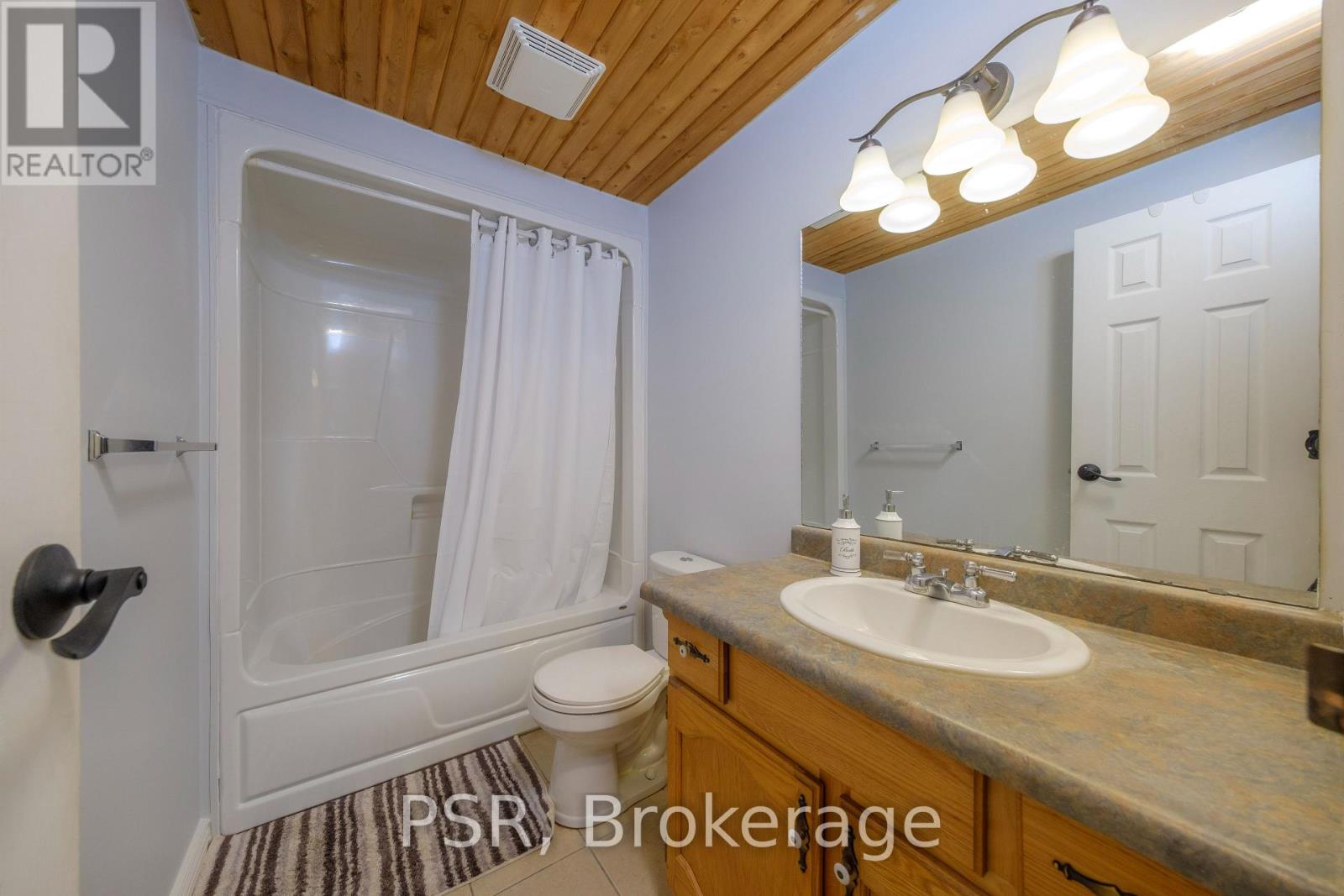 708 Johnston Crescent W, Kincardine, Ontario  N2Z 1S4 - Photo 9 - X12706572