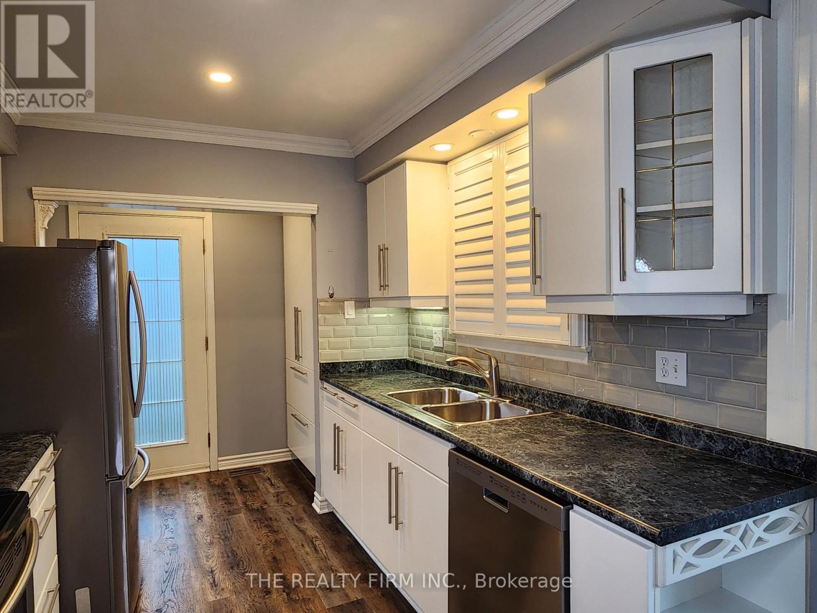 72 Toulon Crescent, London East, Ontario  N5V 1J5 - Photo 11 - X12706570