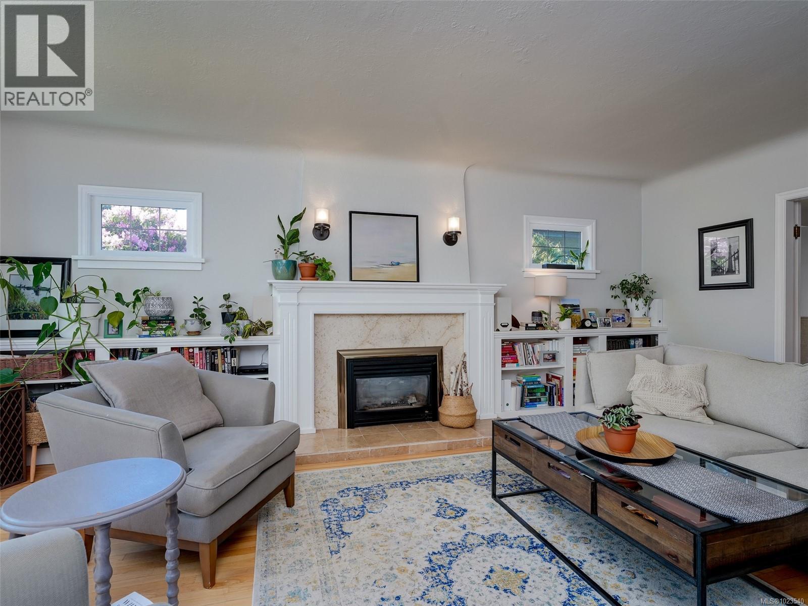 1650 Hampshire Rd, Oak Bay, British Columbia  V8R 5T5 - Photo 2 - 1023540