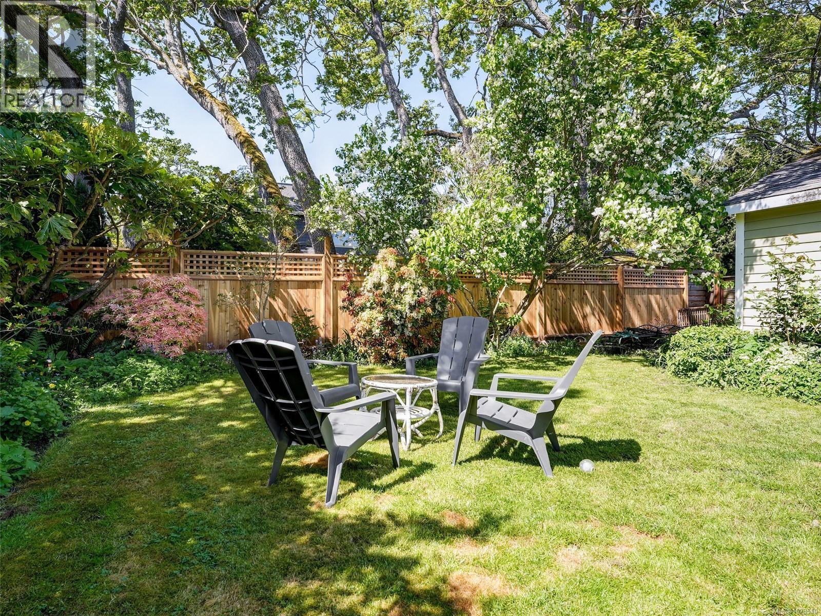 1650 Hampshire Rd, Oak Bay, British Columbia  V8R 5T5 - Photo 23 - 1023540