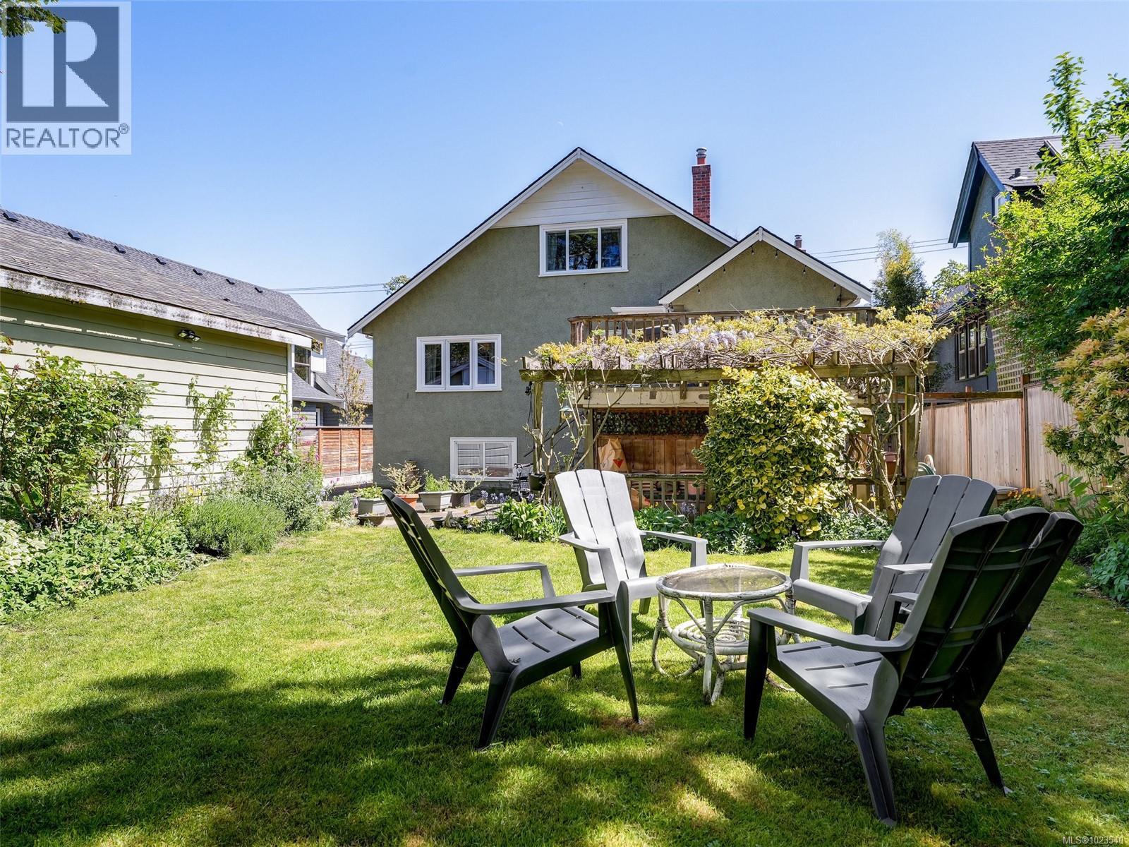 1650 Hampshire Rd, Oak Bay, British Columbia  V8R 5T5 - Photo 24 - 1023540