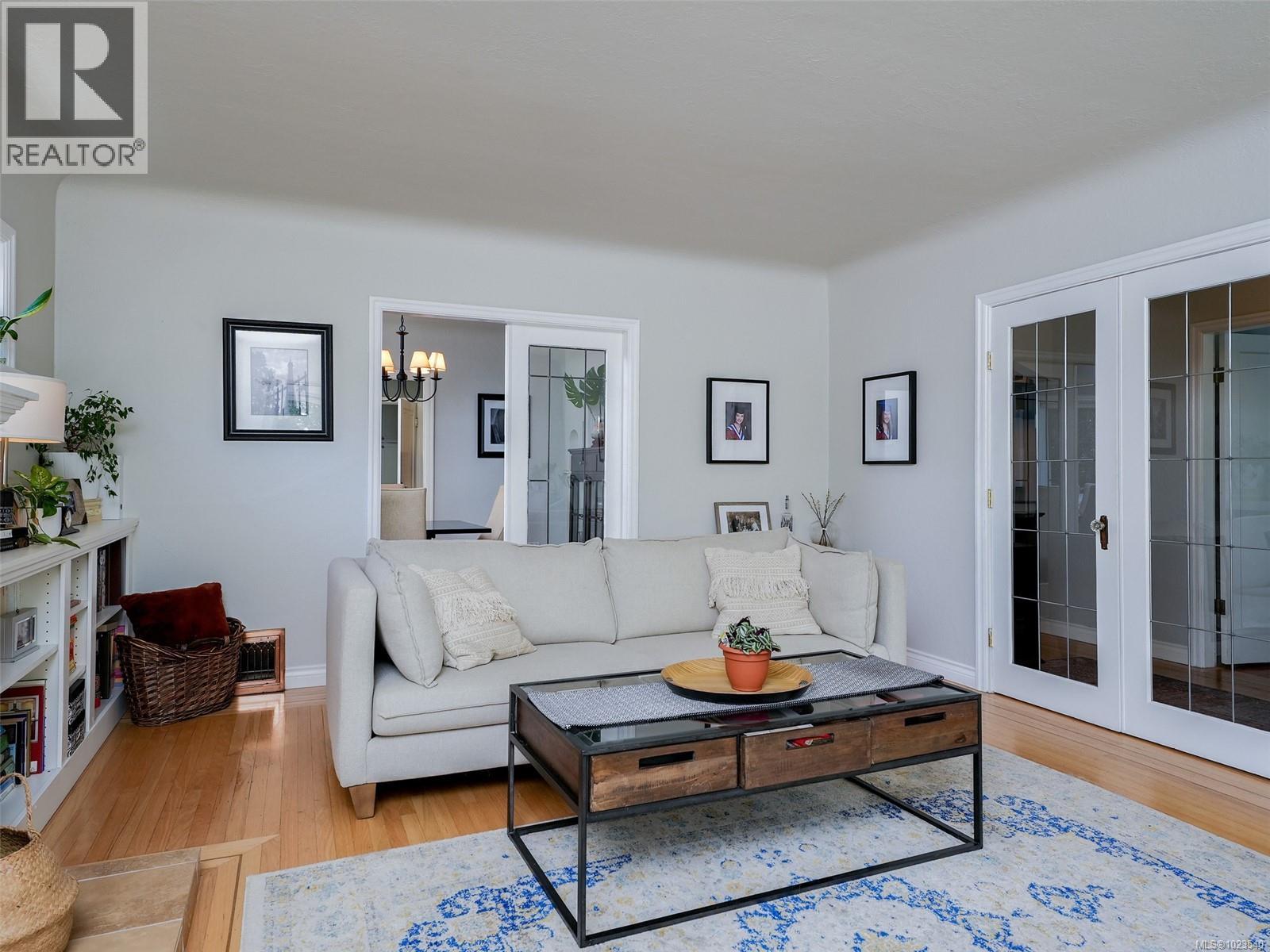 1650 Hampshire Rd, Oak Bay, British Columbia  V8R 5T5 - Photo 4 - 1023540