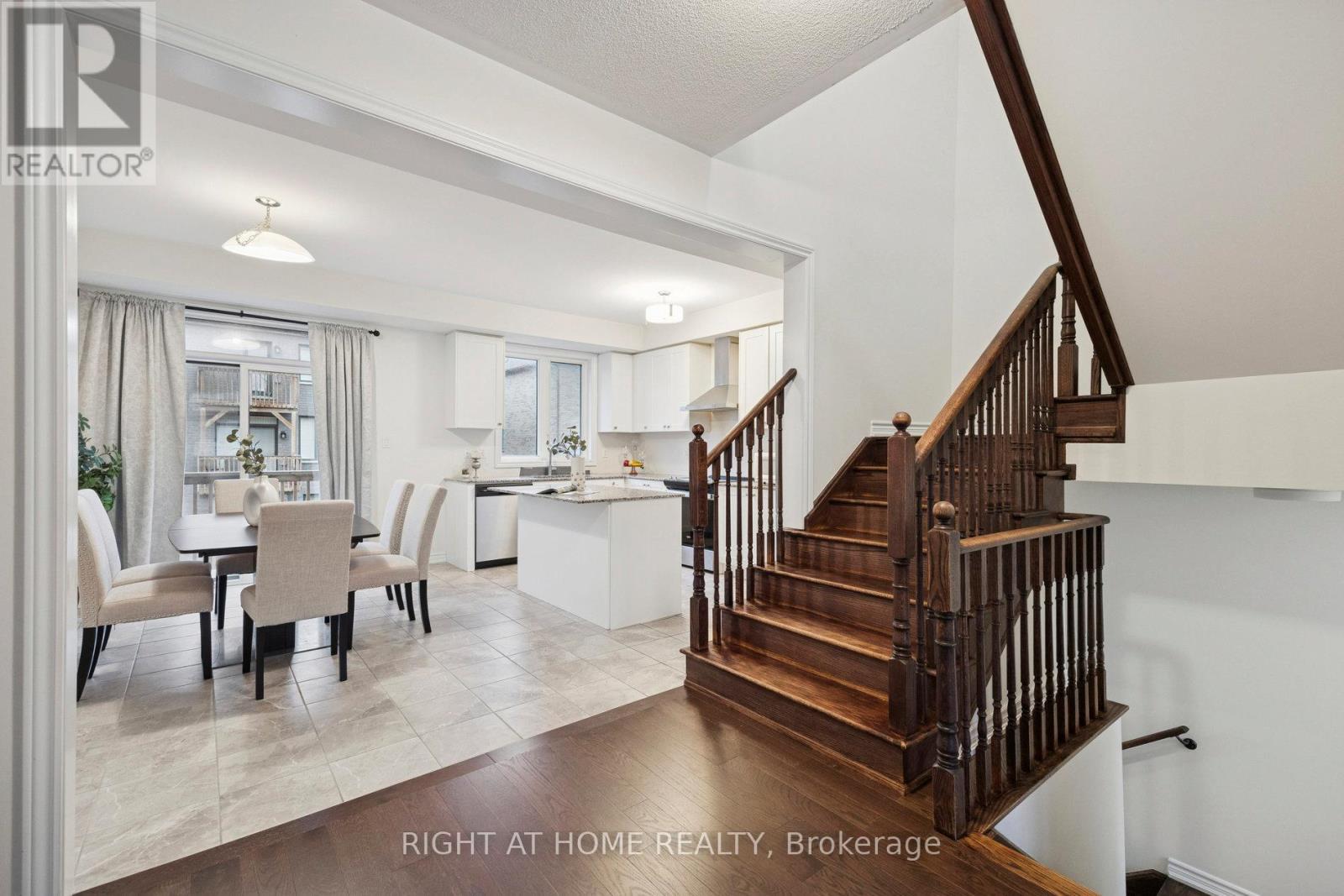 61 Douet Lane, Ajax, Ontario  L1Z 0V4 - Photo 4 - E12526136