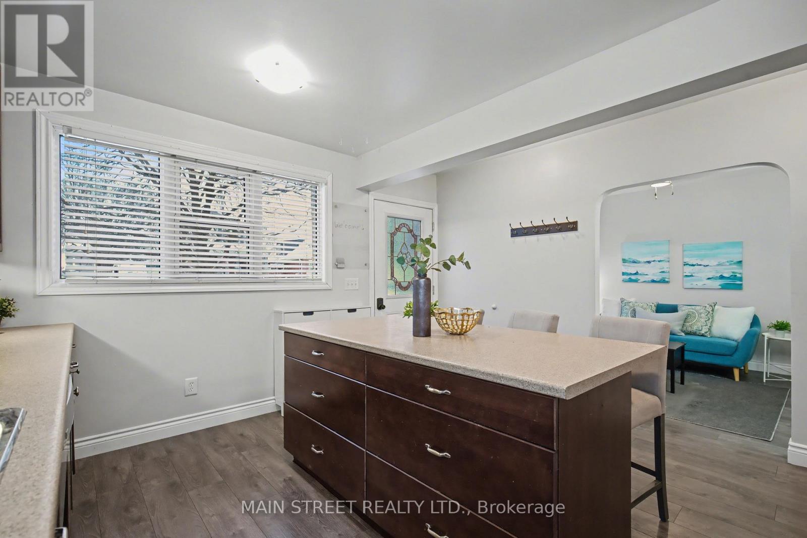 203 Gibbons Street, Oshawa, Ontario  L1J 4Y1 - Photo 7 - E12706520