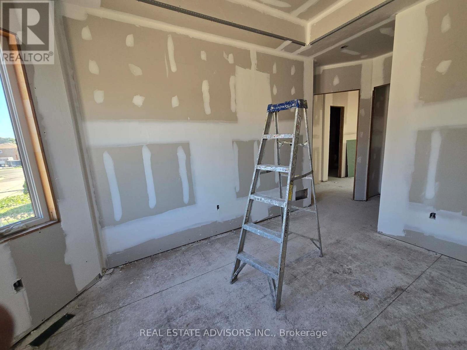 68b Laurel Avenue, Toronto, Ontario  M1K 3J6 - Photo 12 - E12706548