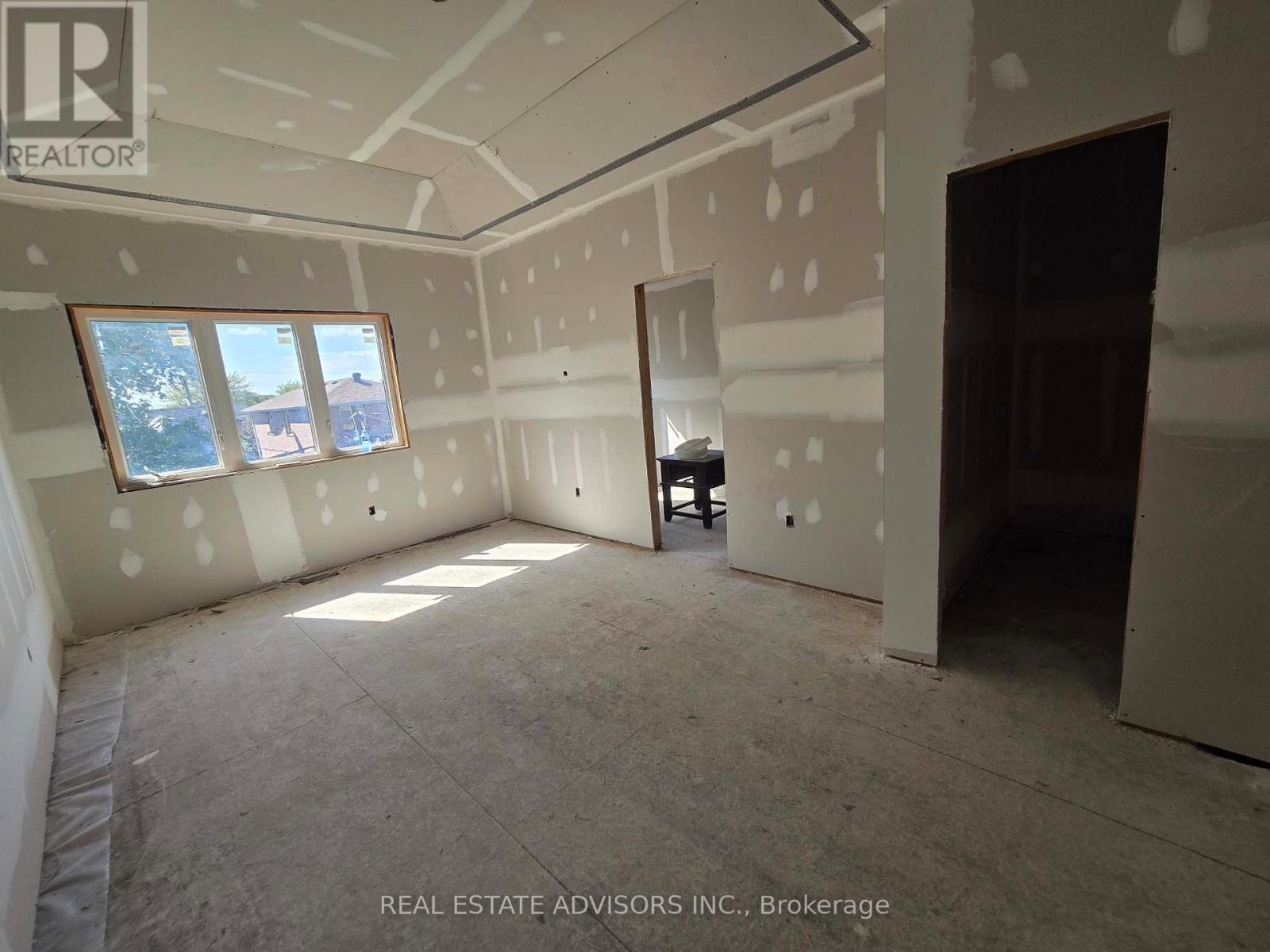 68b Laurel Avenue, Toronto, Ontario  M1K 3J6 - Photo 13 - E12706548