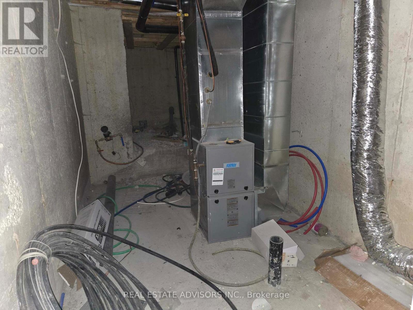 68b Laurel Avenue, Toronto, Ontario  M1K 3J6 - Photo 16 - E12706548