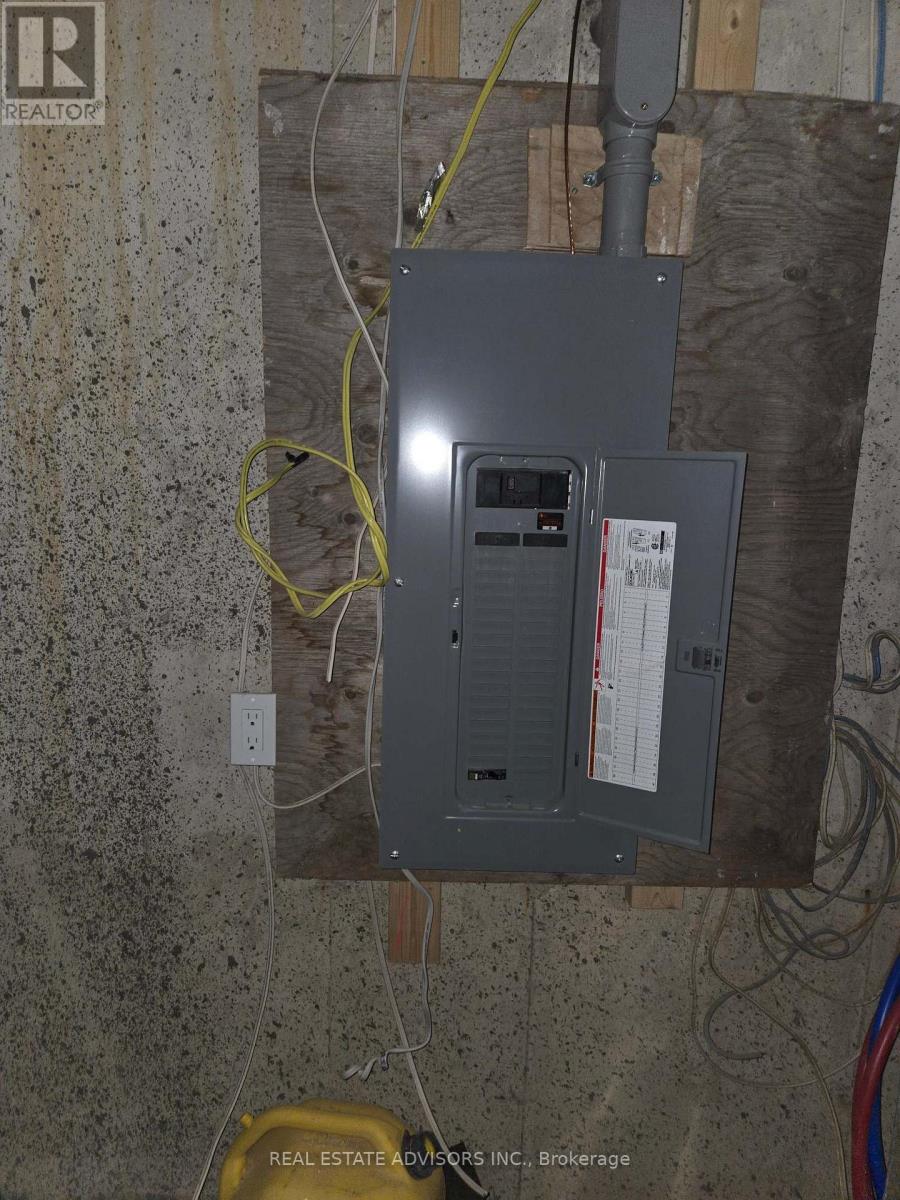 68b Laurel Avenue, Toronto, Ontario  M1K 3J6 - Photo 23 - E12706548