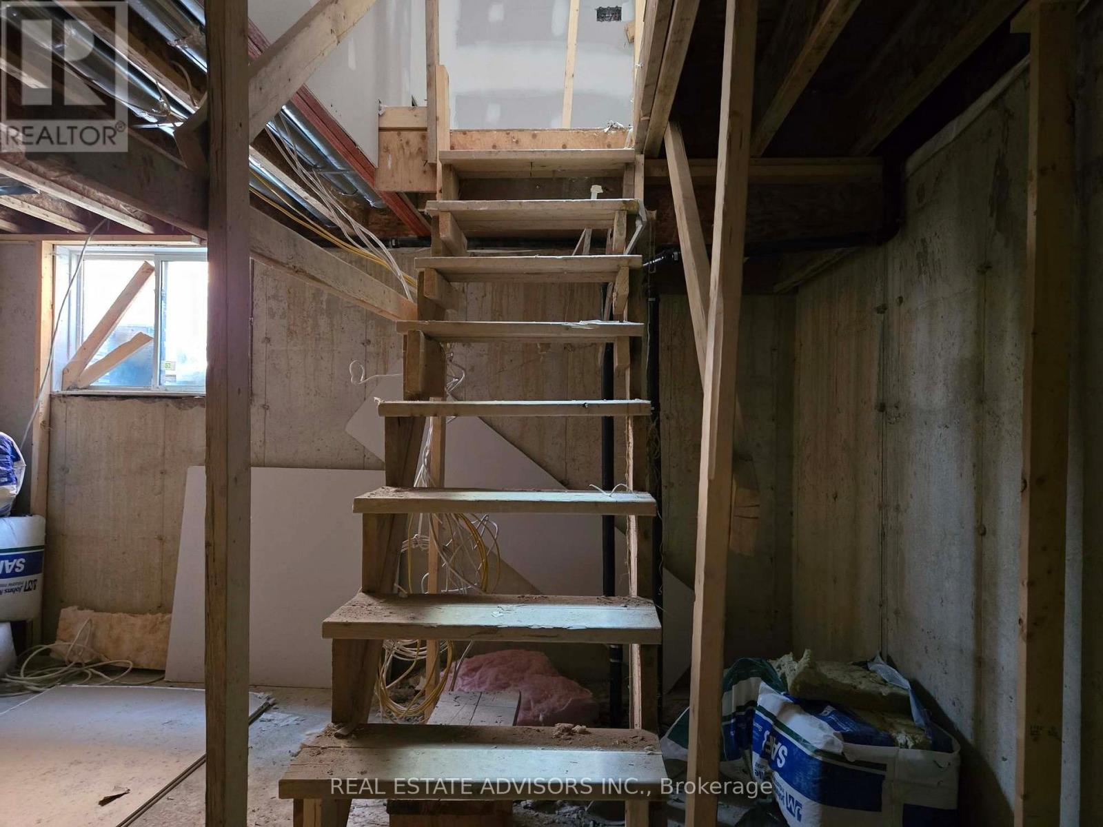 68b Laurel Avenue, Toronto, Ontario  M1K 3J6 - Photo 28 - E12706548