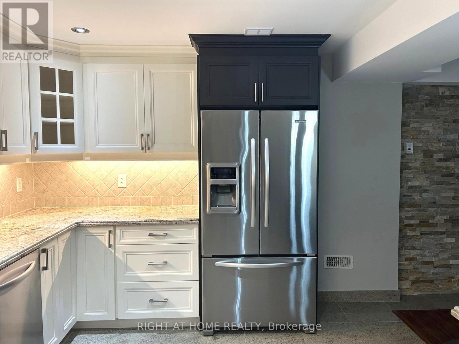 31 Via Guardia Road, Vaughan, Ontario  L4H 0Y4 - Photo 12 - N12706568