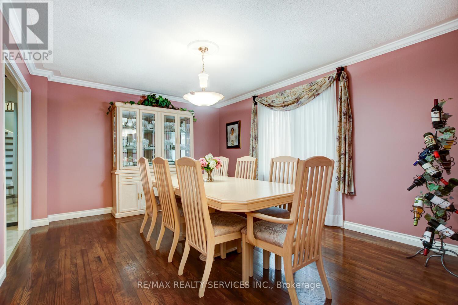 34 Garbutt Crescent, Brampton, Ontario  L6X 3G2 - Photo 20 - W12679486