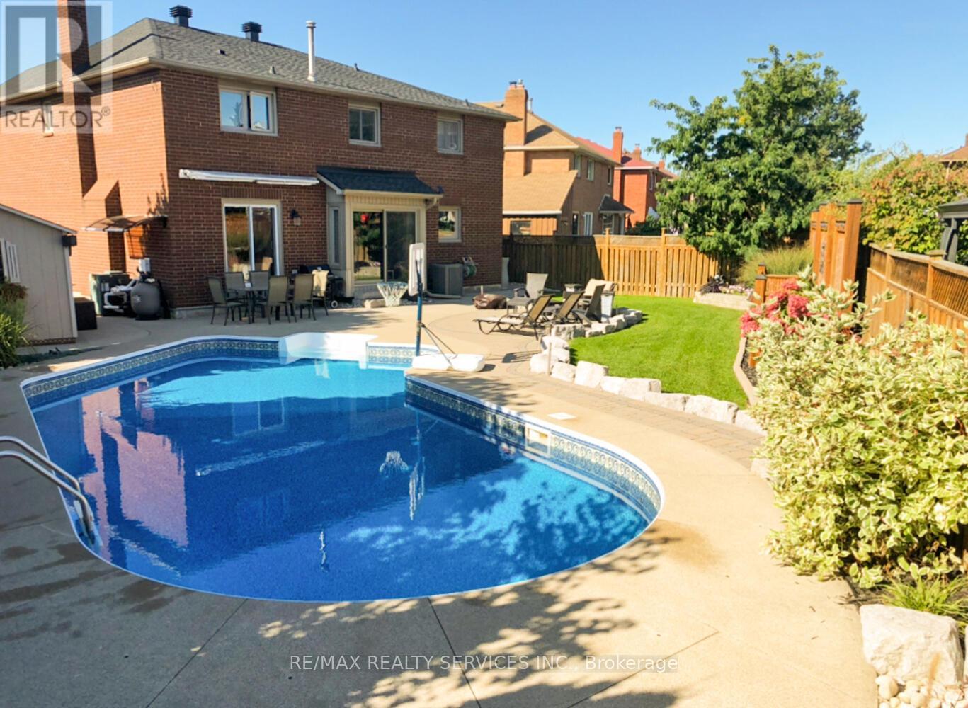 34 Garbutt Crescent, Brampton, Ontario  L6X 3G2 - Photo 40 - W12679486