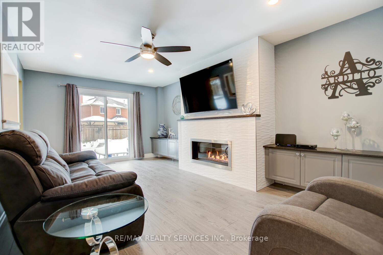 34 Garbutt Crescent, Brampton, Ontario  L6X 3G2 - Photo 10 - W12679486