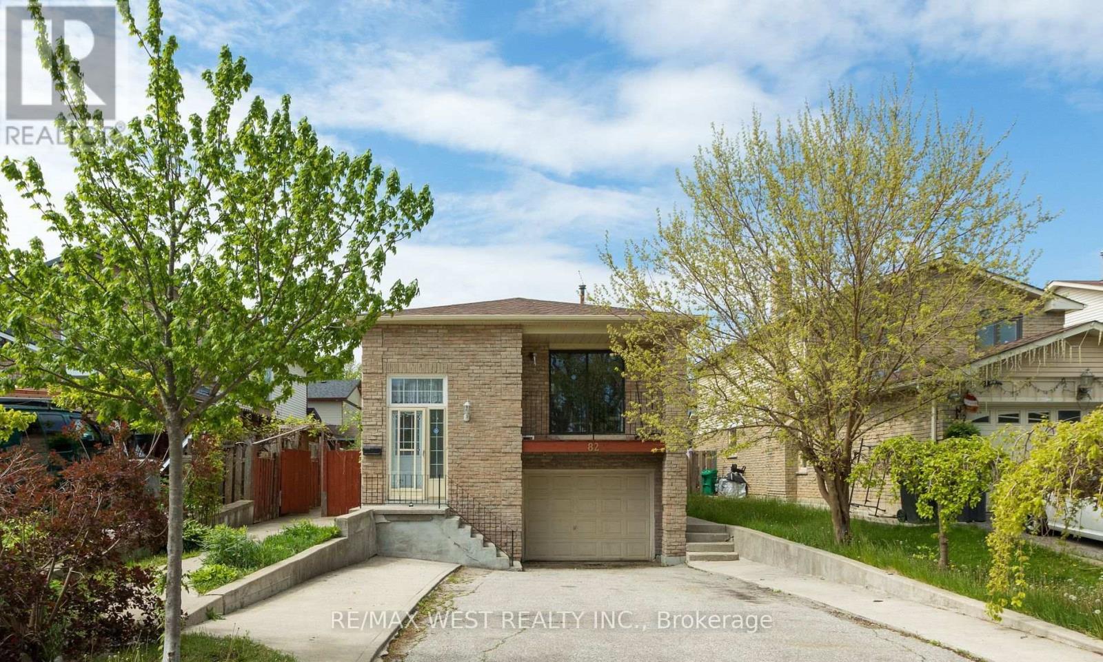 82 DAFOE CRESCENT, Brampton, Ontario