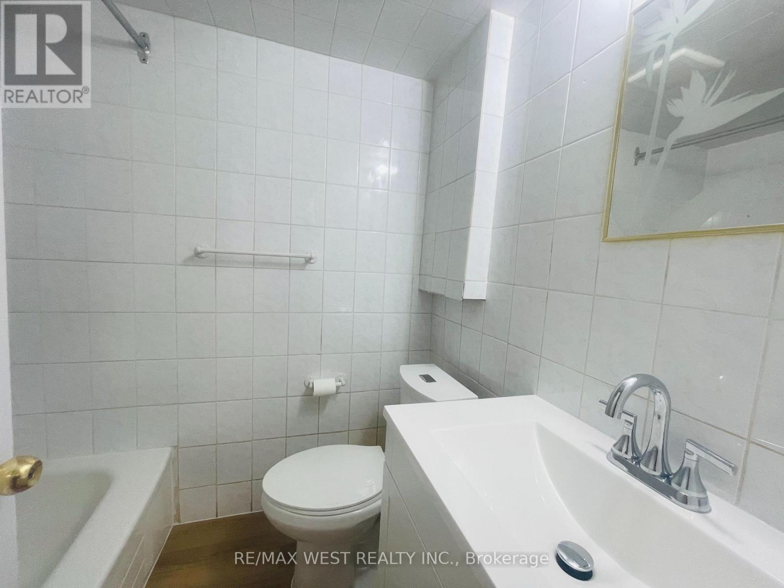 82 Dafoe Crescent, Brampton, Ontario  L6Y 2L2 - Photo 15 - W12706508