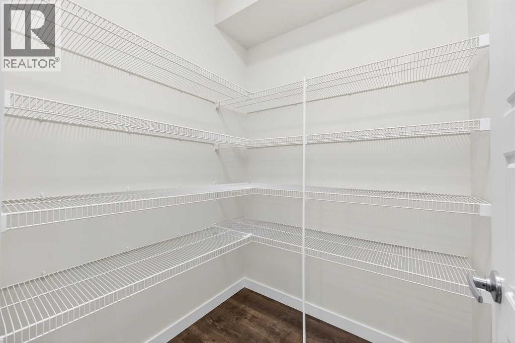 92 Creekside Drive Sw, Calgary, Alberta  T2X 6E2 - Photo 21 - A2279434