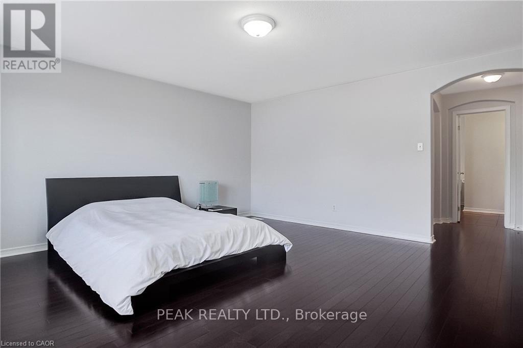 320 Robert Ferrie Drive, Kitchener, Ontario  N2P 2Y7 - Photo 24 - X12706498