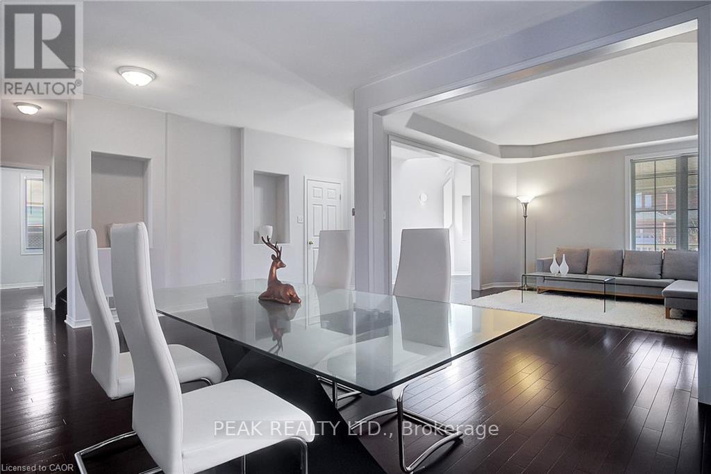 320 Robert Ferrie Drive, Kitchener, Ontario  N2P 2Y7 - Photo 4 - X12706498