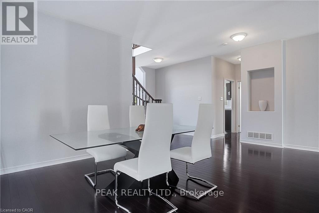 320 Robert Ferrie Drive, Kitchener, Ontario  N2P 2Y7 - Photo 9 - X12706498