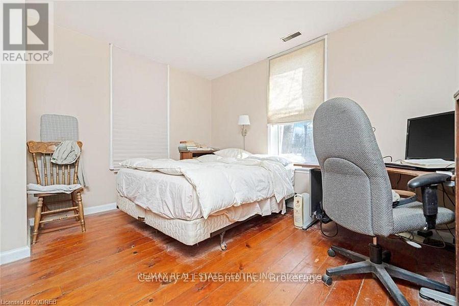 42 B Peru Road, Milton, Ontario  L9T 2V7 - Photo 17 - W12639300