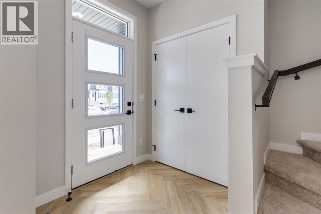 158 Belvedere Crescent Se, Calgary, Alberta  t2a 7g2 - Photo 2 - A2280013