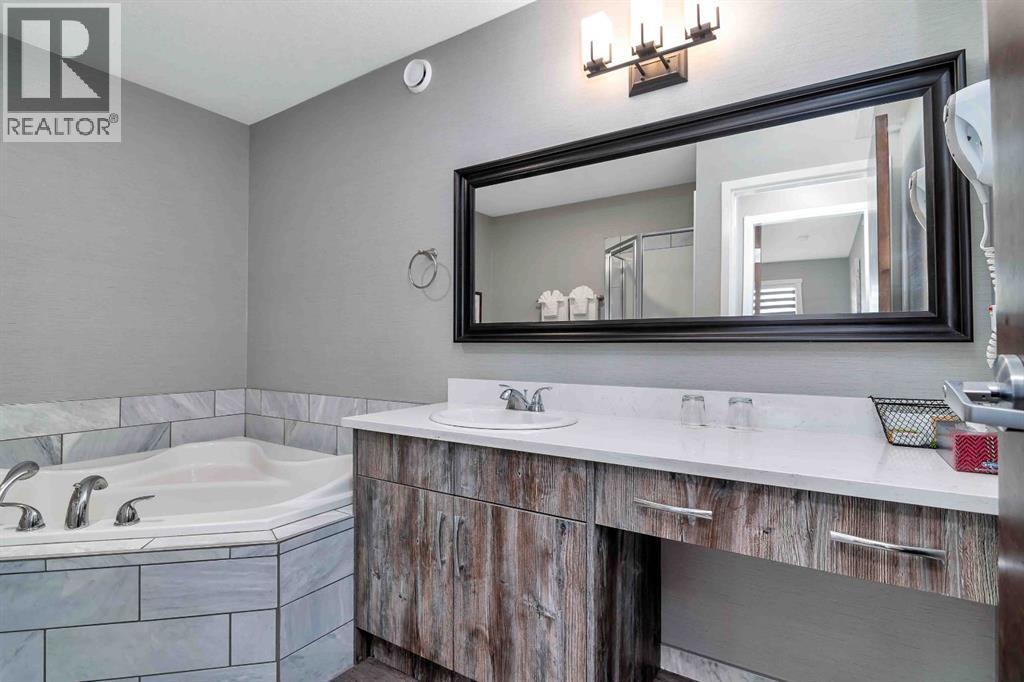 709/710, 401 4 Street, Rural Cypress County, Alberta  T0J 1C0 - Photo 15 - A2189281