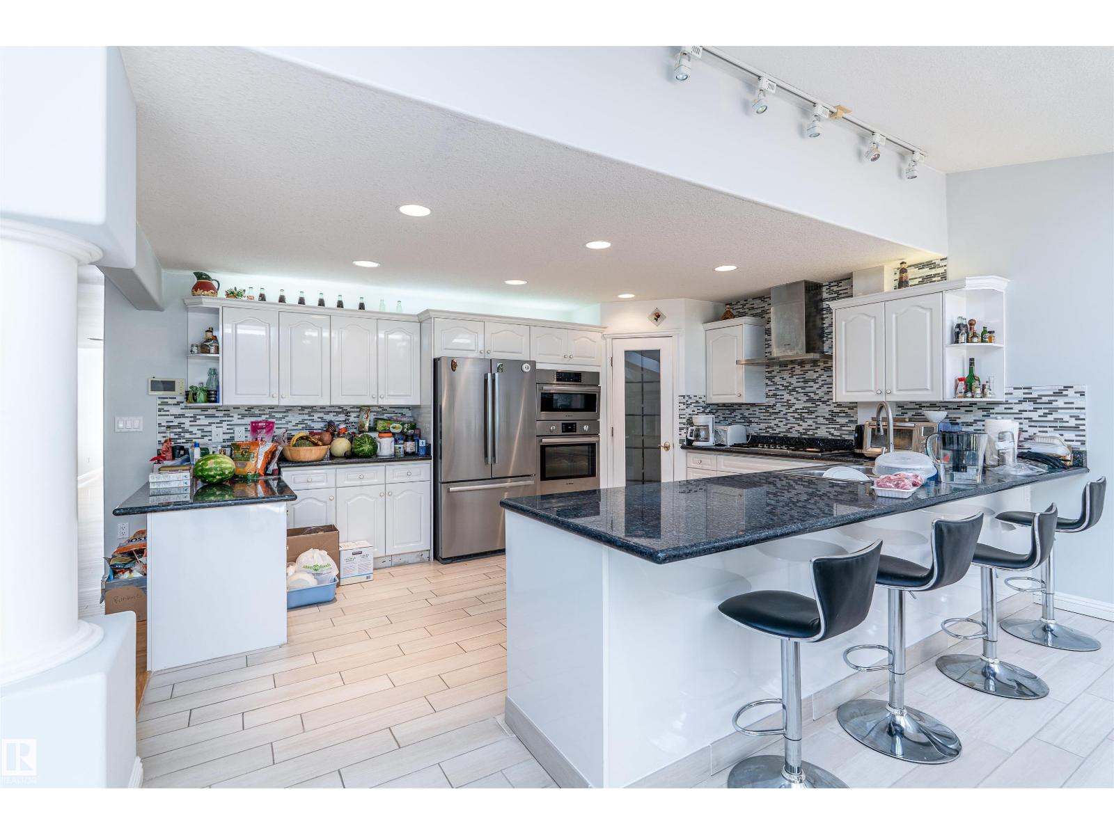 10812 5 Av Sw, Edmonton, Alberta  T6W 1A2 - Photo 6 - E4470163