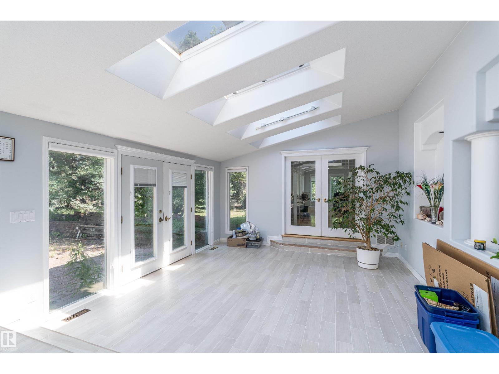 10812 5 Av Sw, Edmonton, Alberta  T6W 1A2 - Photo 10 - E4470163