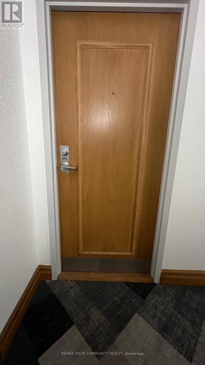 210 - 5 Concorde Place, Toronto, Ontario  M3C 3M8 - Photo 3 - C12706600