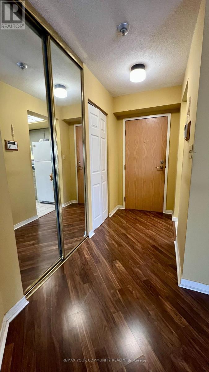 210 - 5 Concorde Place, Toronto, Ontario  M3C 3M8 - Photo 4 - C12706600