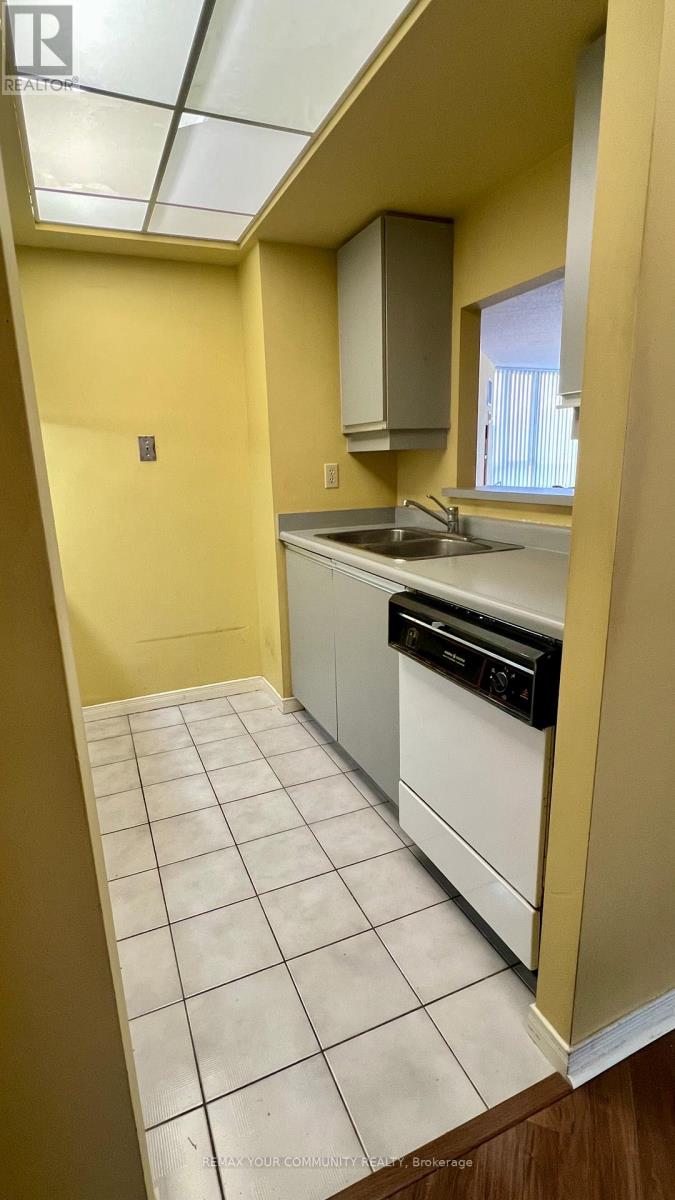 210 - 5 Concorde Place, Toronto, Ontario  M3C 3M8 - Photo 7 - C12706600