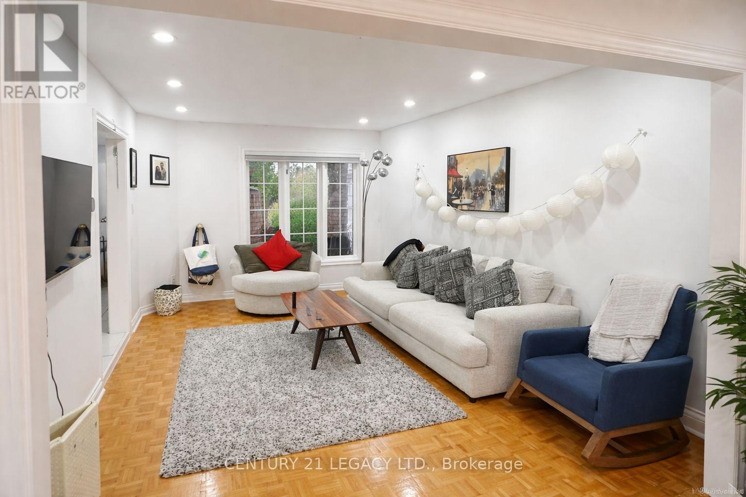 44 Gower Street, Toronto, Ontario  M4B 1E6 - Photo 3 - E12706594