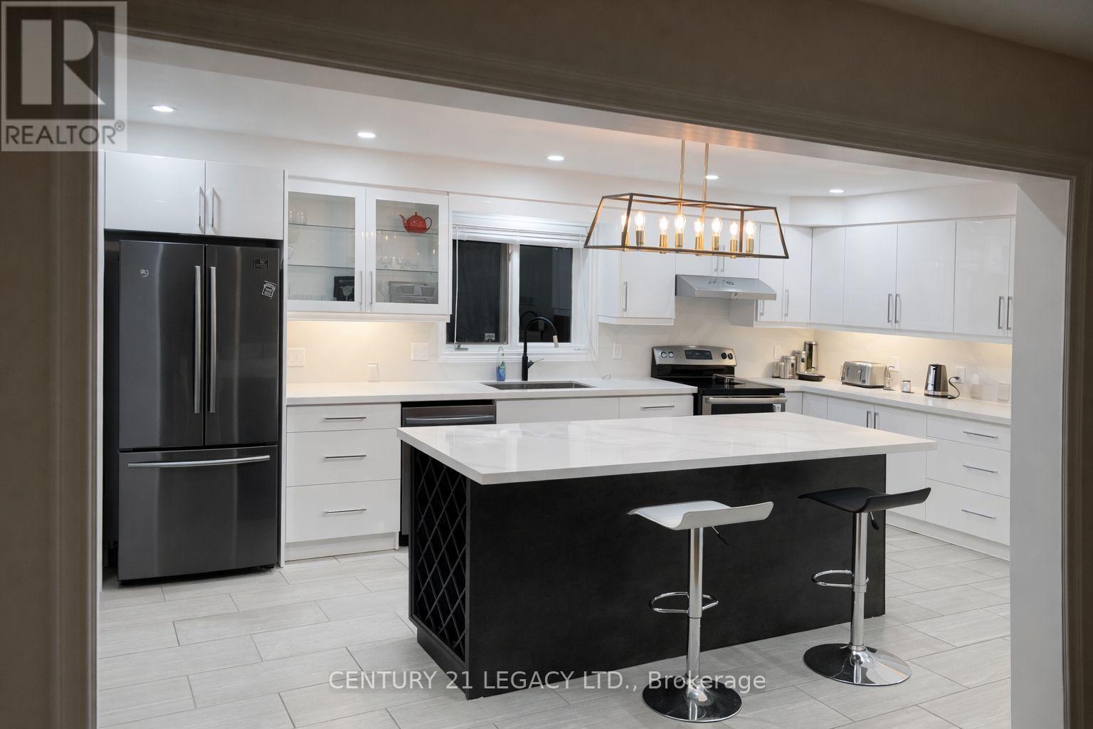 44 Gower Street, Toronto, Ontario  M4B 1E6 - Photo 4 - E12706594