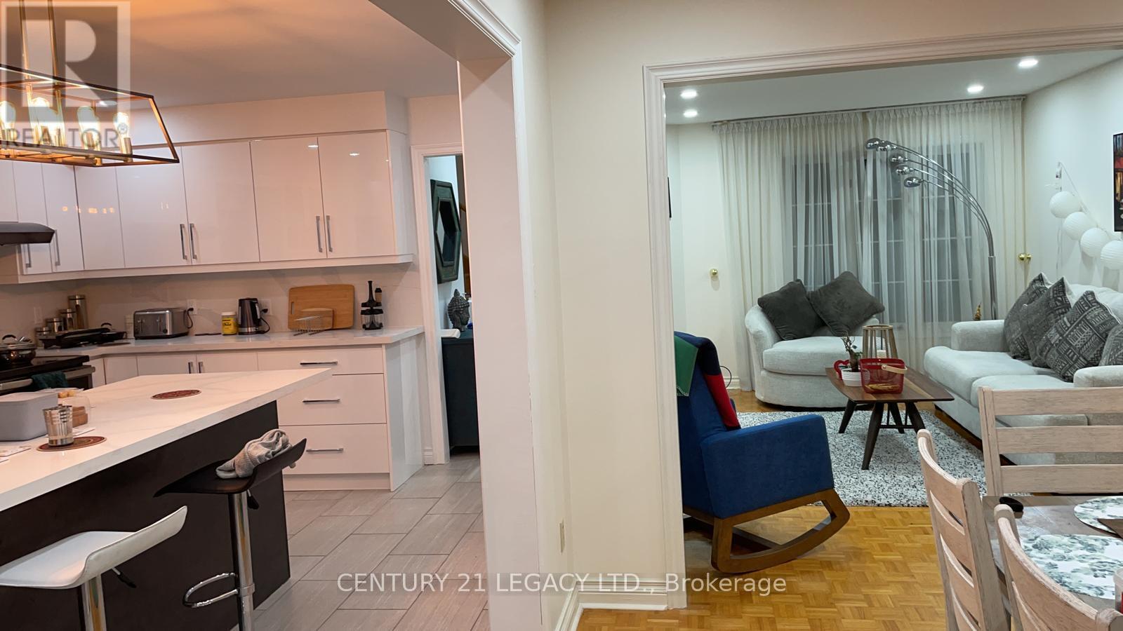 44 Gower Street, Toronto, Ontario  M4B 1E6 - Photo 7 - E12706594