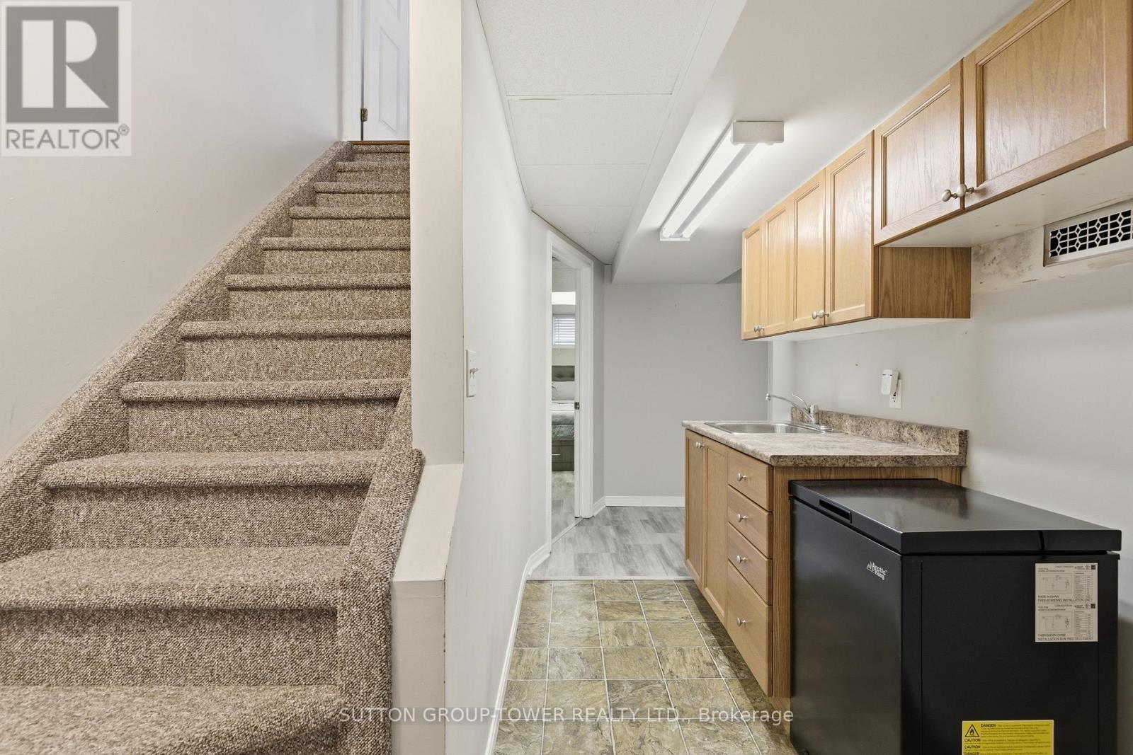 360 Dunsmore Lane, Barrie, Ontario  L4M 7B2 - Photo 8 - S12704710