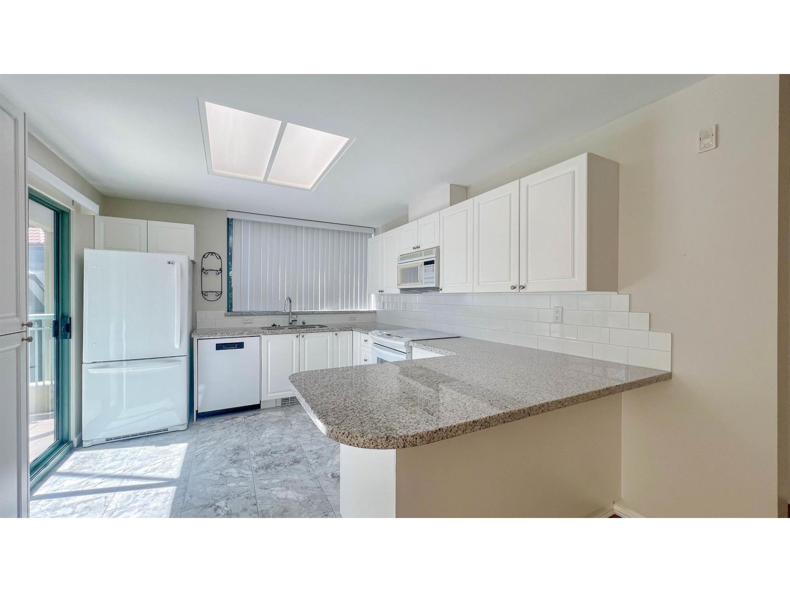 407 1765 Martin Drive, Surrey, British Columbia  V4A 9T6 - Photo 7 - R3018580