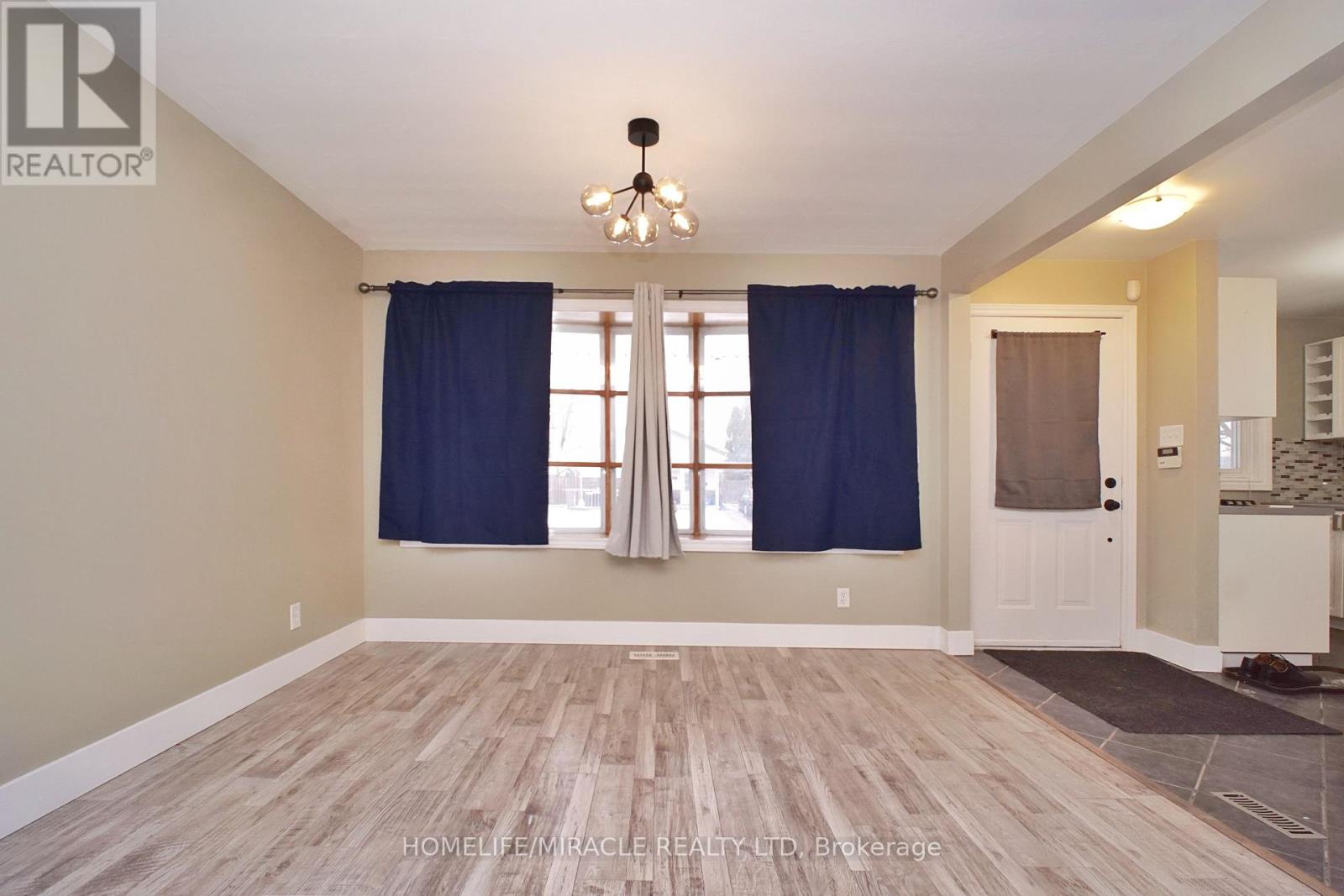 61 Bosworth Crescent, Kitchener, Ontario  N2E 1Y9 - Photo 13 - X12701870