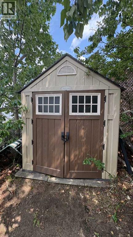 44 Clear Lake, Rural Wainwright No. 61, Alberta  T9W 1K0 - Photo 38 - A2188010