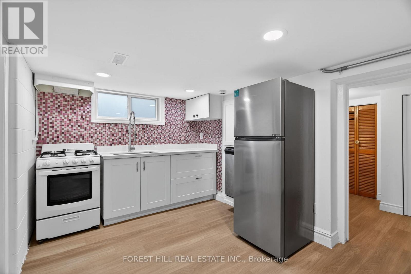 7 Ellsworth Avenue, Toronto, Ontario  M6G 2K4 - Photo 31 - C12706622