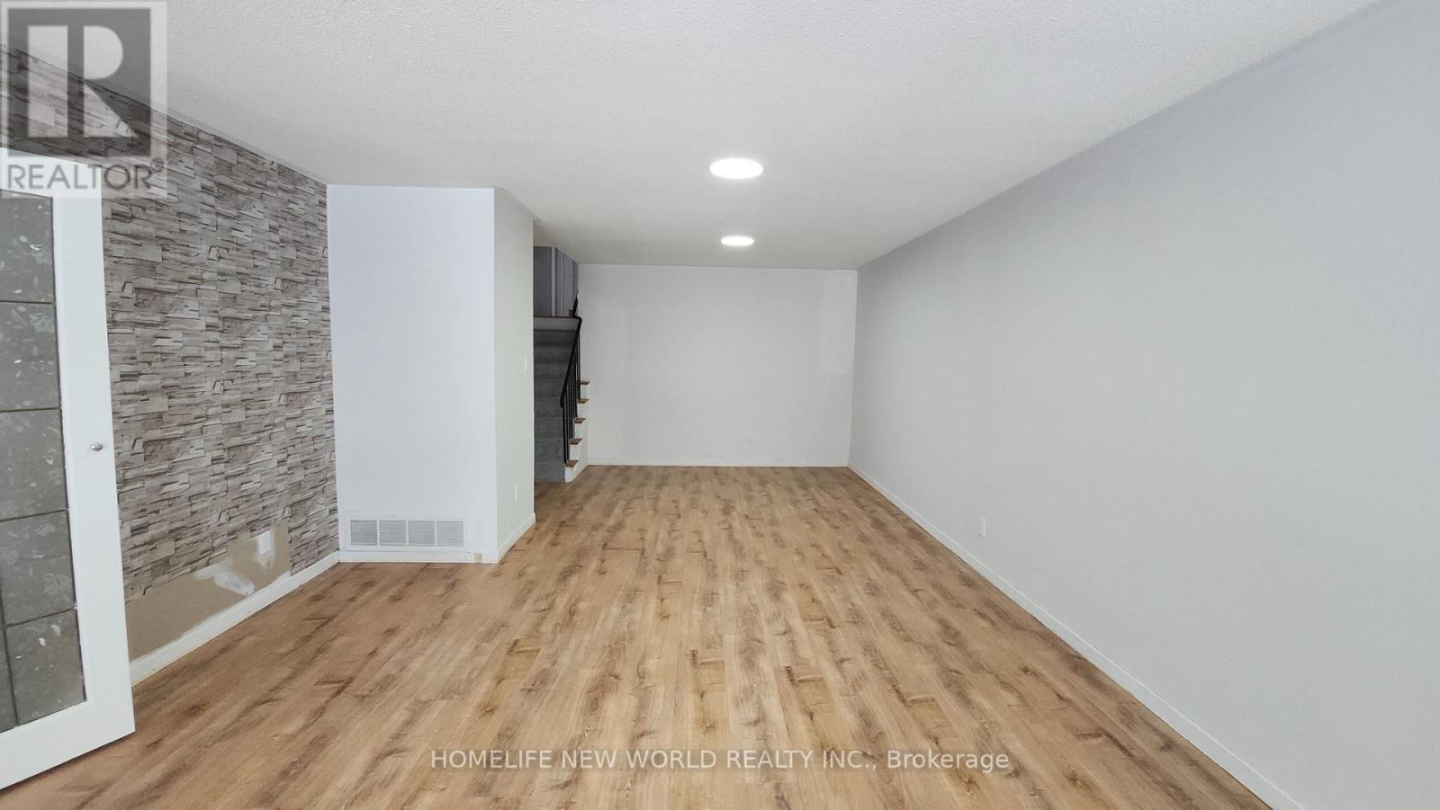 44 Mentor Boulevard, Toronto, Ontario  M2H 2N1 - Photo 3 - C12706644