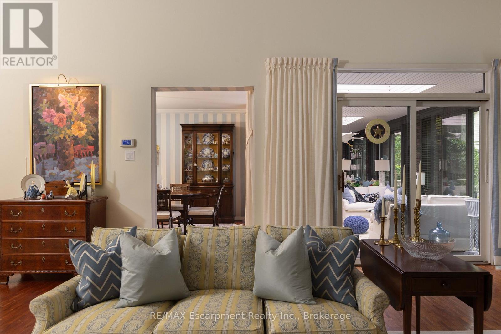 1168 Carey Road, Oakville, Ontario  L6J 2E4 - Photo 10 - W12496274