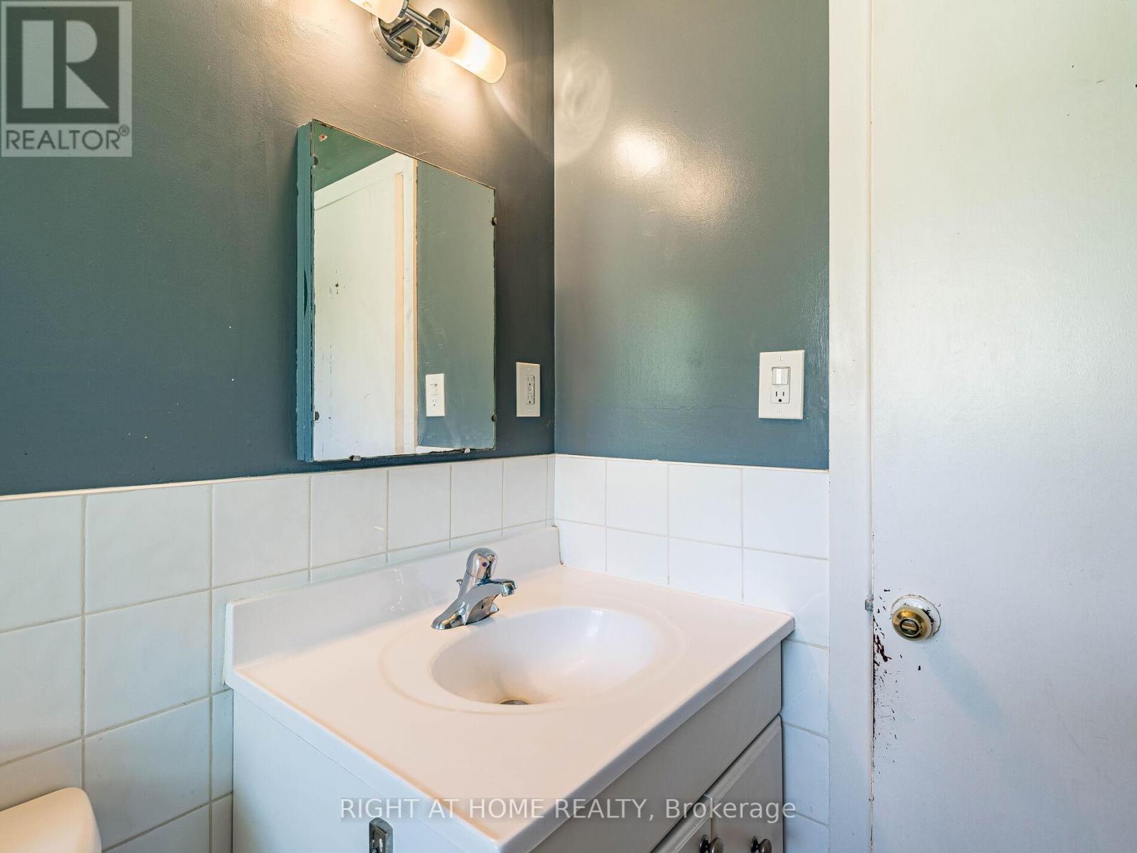 148 Winchester Road E, Whitby, Ontario  L1M 1X2 - Photo 33 - E12706666