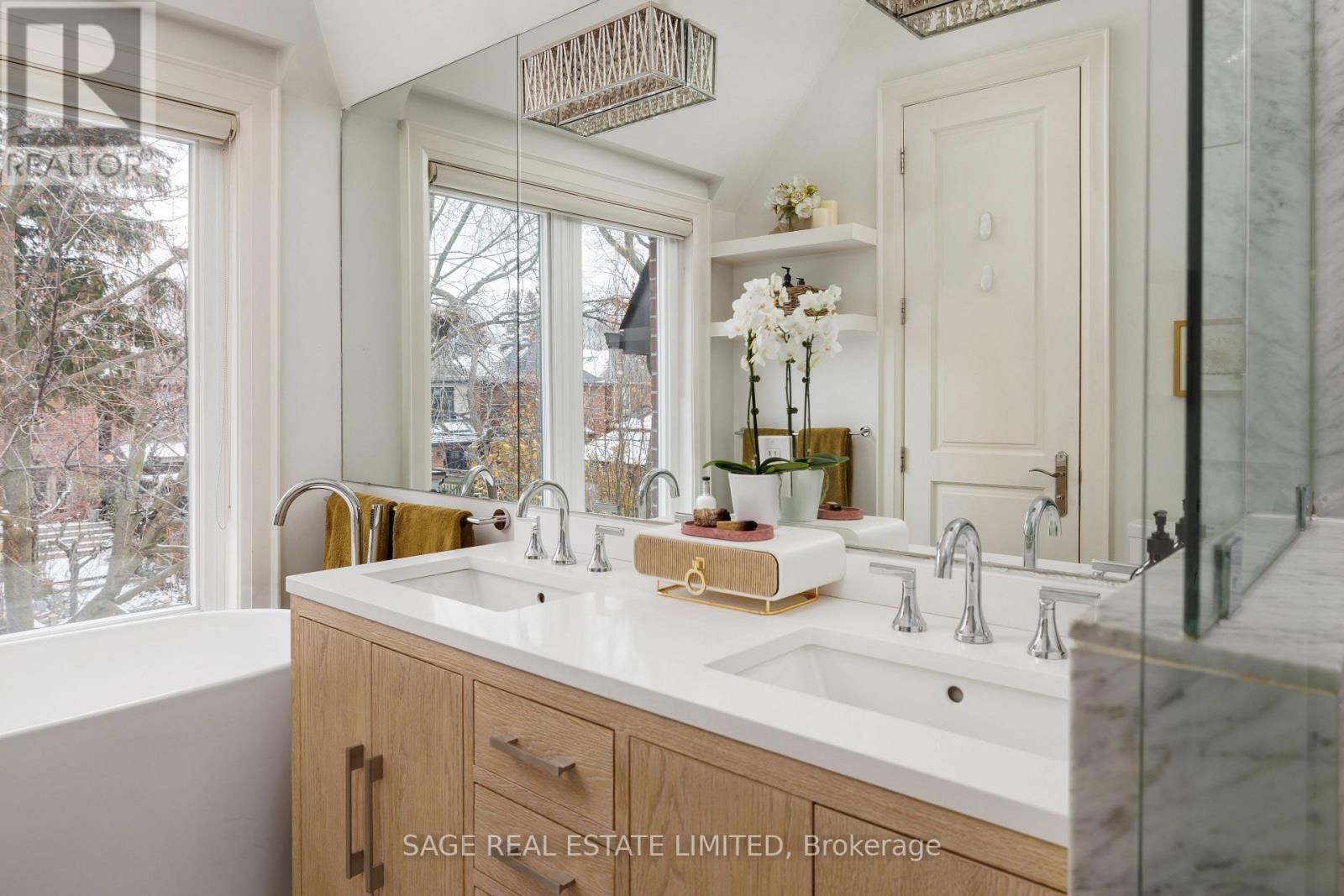 228 Deloraine Avenue, Toronto, Ontario  M5M 2B3 - Photo 23 - C12705016