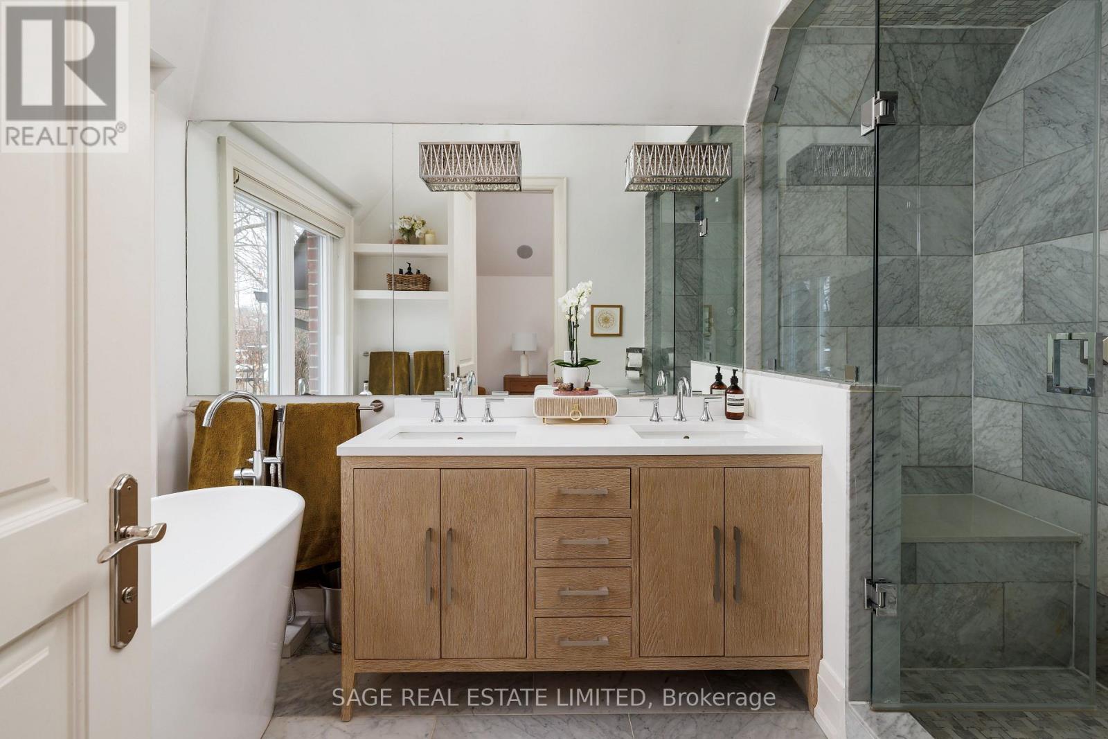 228 Deloraine Avenue, Toronto, Ontario  M5M 2B3 - Photo 21 - C12705016