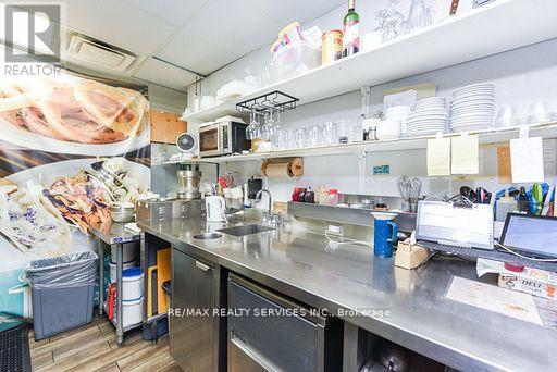 180 Sandalwood Parkway E, Brampton (Heart Lake West), Ontario  L6Z 4N2 - Photo 24 - W12706406