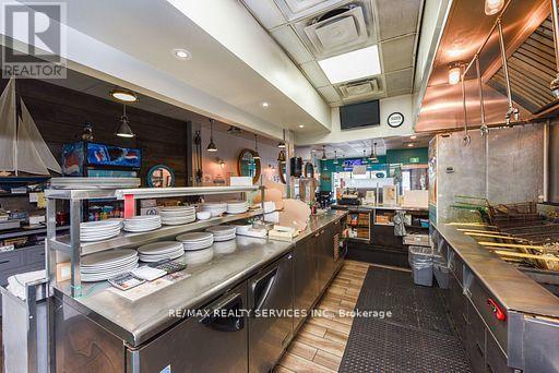 180 Sandalwood Parkway E, Brampton (Heart Lake West), Ontario  L6Z 4N2 - Photo 13 - W12706406