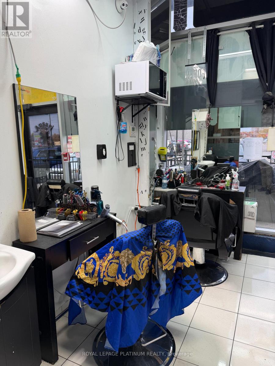 1d17 - 7215 Goreway Drive, Mississauga, Ontario  L4T 0B5 - Photo 2 - W12706604